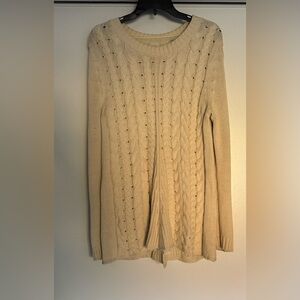 Cableknit crewneck sweater